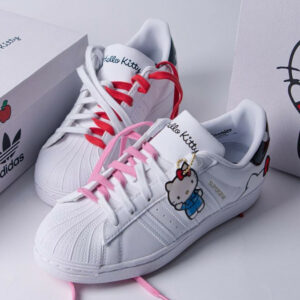 Adidas Hello Kitty Femme​ superstar blanche