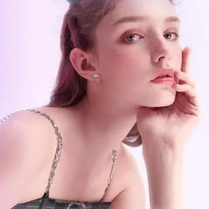 Boucle d'Oreille Kuromi​ clou en argent pour femme