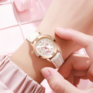 Montre Femme Hello Kitty​ blanc porté sur un poignet